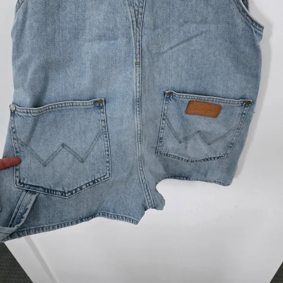 NWT Wrangler Bib Shorts Overalls XS Blue Jean W29QFH17J Tubble Blue Casual - Picture 4 of 15